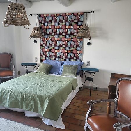 Maison Au Calme Sur Arles Villa Luaran gambar